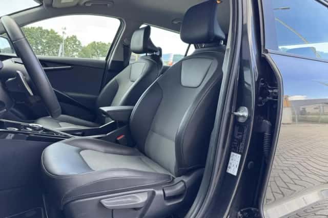Kia Niro (2022) thumbnail 5