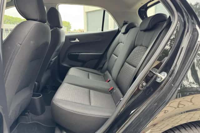 Kia Picanto (2023) thumbnail 5