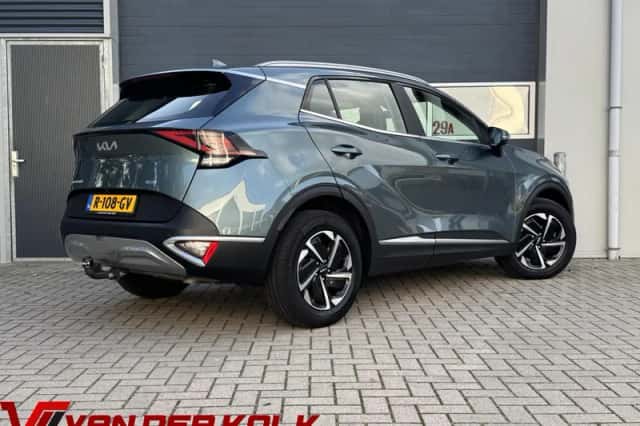 Kia Sportage (2022) thumbnail 2