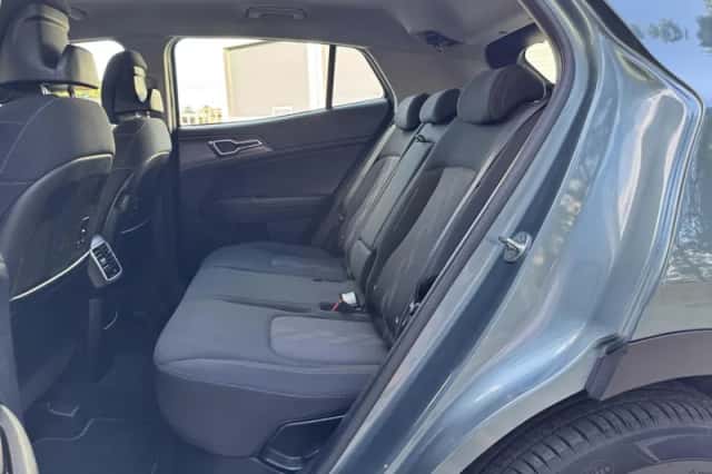 Kia Sportage (2022) thumbnail 6