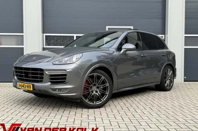 Porsche Cayenne (2016) thumbnail 1