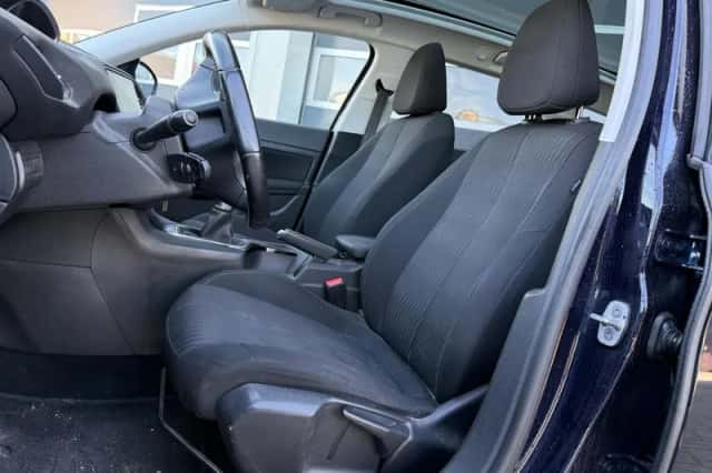 Peugeot 308 (2015) thumbnail 6