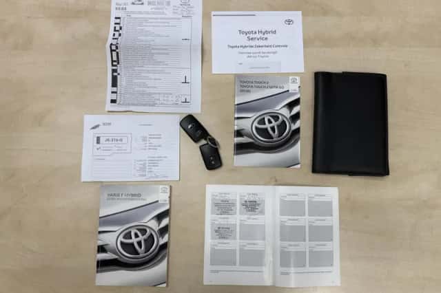 Toyota Yaris (2016) thumbnail 4