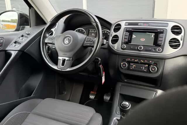 Volkswagen Tiguan (2014) thumbnail 3