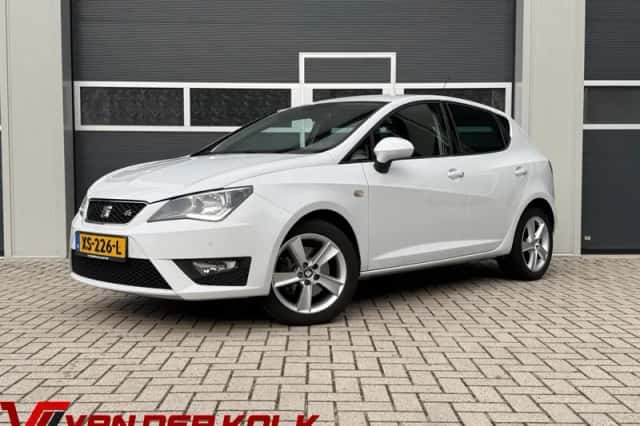 SEAT Ibiza (2016) thumbnail 1