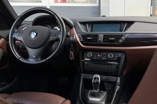 BMW X1 (2013) thumbnail 3