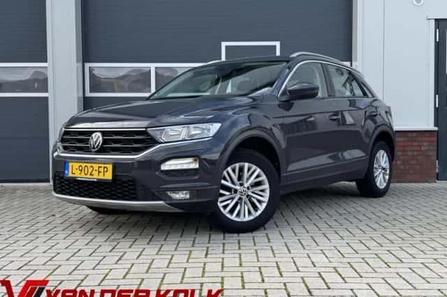Volkswagen T-Roc (2021) thumbnail 1