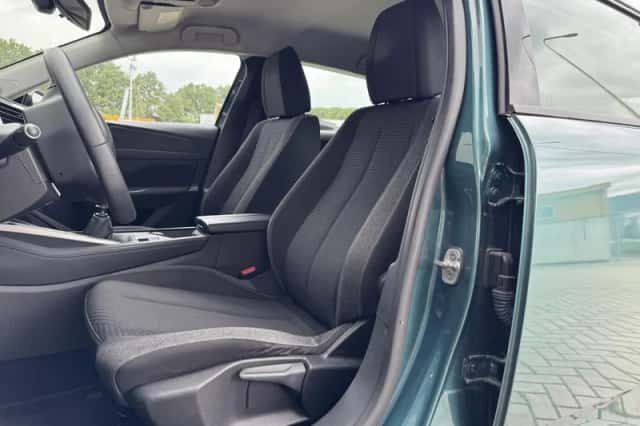 Peugeot 308 (2022) thumbnail 5