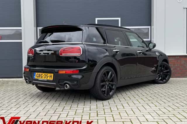 MINI Clubman (2019) thumbnail 2