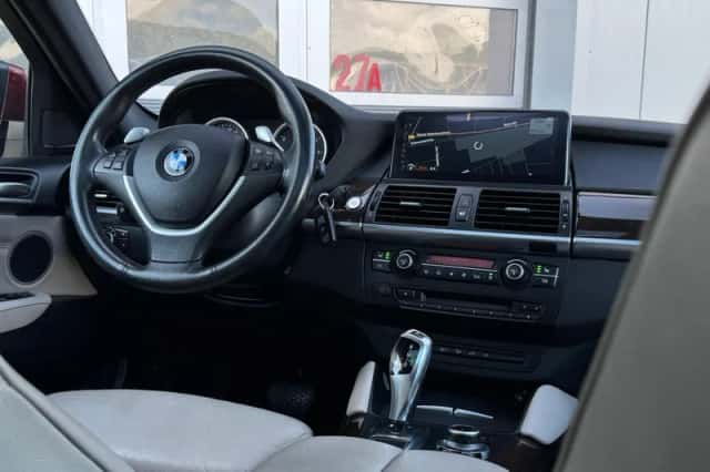 BMW X6 (2010) thumbnail 3
