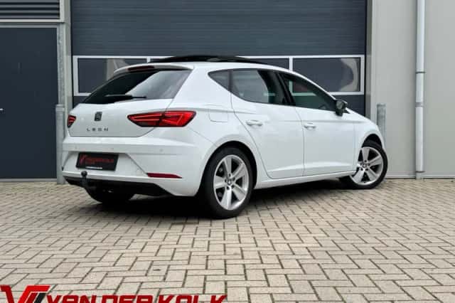 SEAT Leon (2018) thumbnail 2