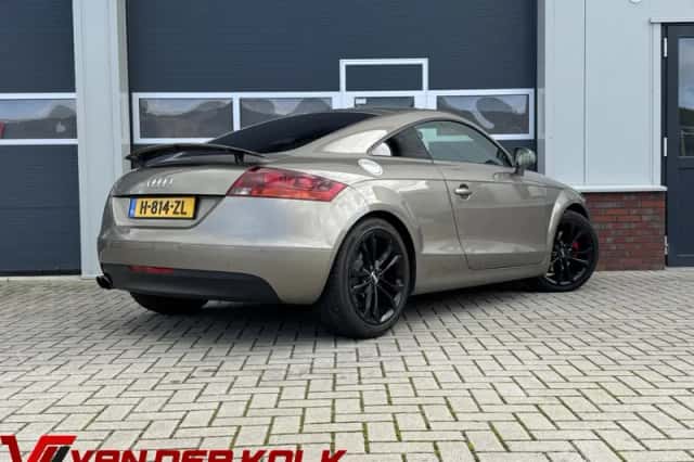 Audi TT (2009) thumbnail 2