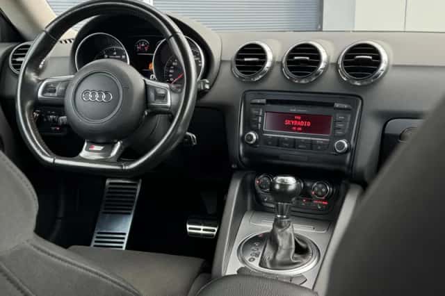 Audi TT (2009) thumbnail 3