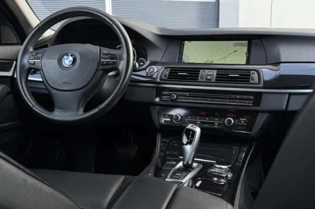 BMW 5-Serie (2013) thumbnail 3