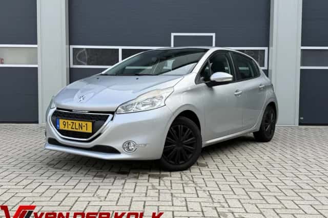 Peugeot 208 (2013) thumbnail 1