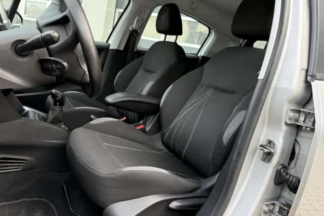 Peugeot 208 (2013) thumbnail 5