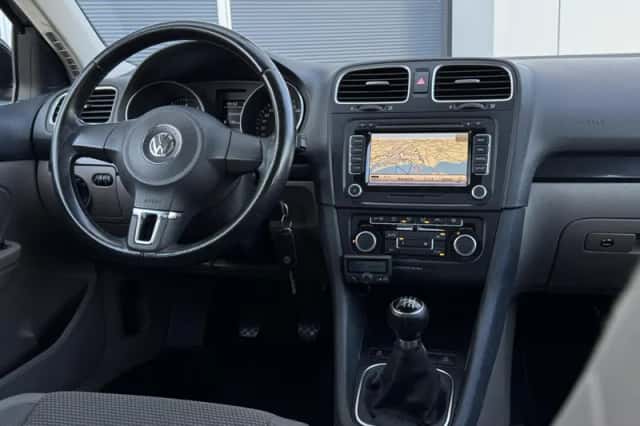 Volkswagen Golf (2012) thumbnail 3