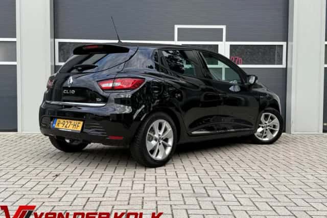 Renault Clio (2016) thumbnail 2