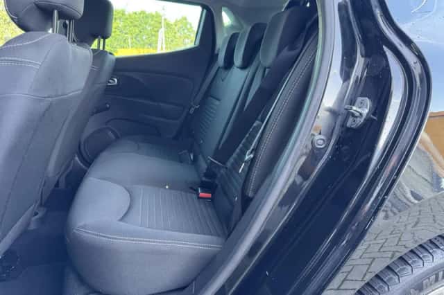Renault Clio (2016) thumbnail 5