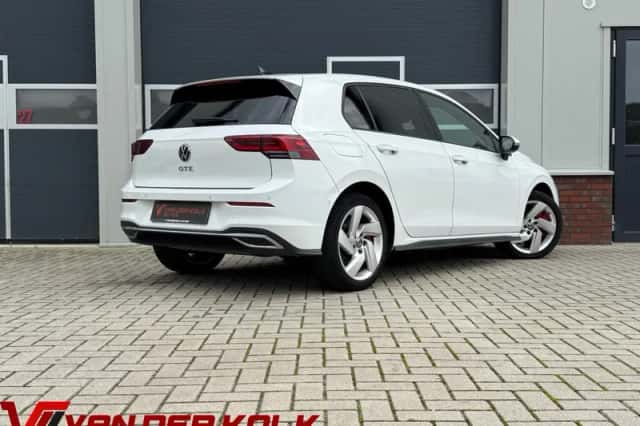 Volkswagen Golf (2020) thumbnail 2