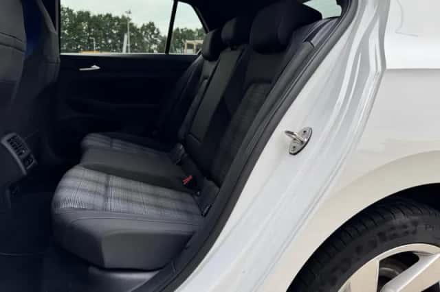 Volkswagen Golf (2020) thumbnail 6