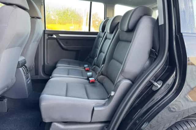 Volkswagen Touran (2011) thumbnail 6