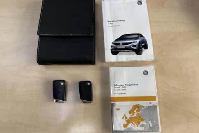 Volkswagen T-Roc (2018) thumbnail 4