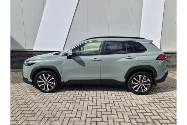 Toyota Corolla Cross (2024) thumbnail 3
