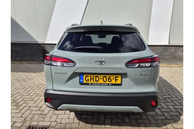 Toyota Corolla Cross (2024) thumbnail 5