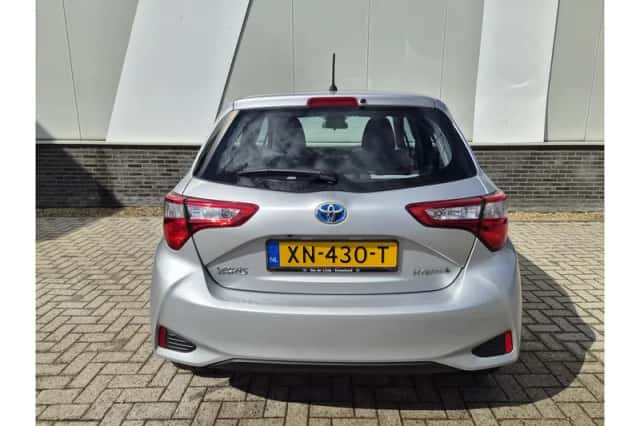 Toyota Yaris (2019) thumbnail 5
