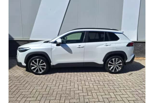 Toyota Corolla Cross (2024) thumbnail 3
