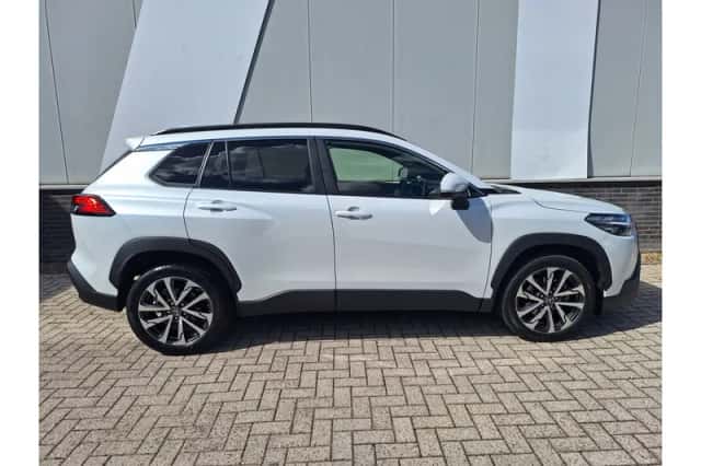 Toyota Corolla Cross (2024) thumbnail 6