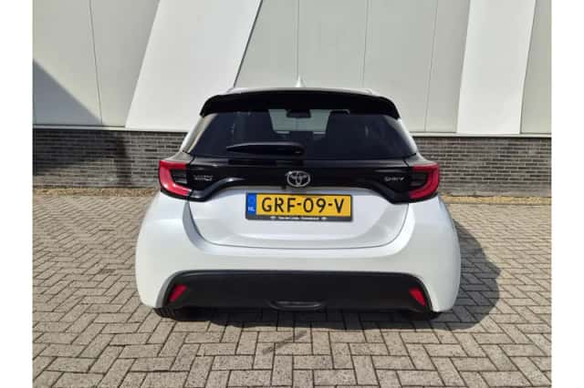 Toyota Yaris (2024) thumbnail 5