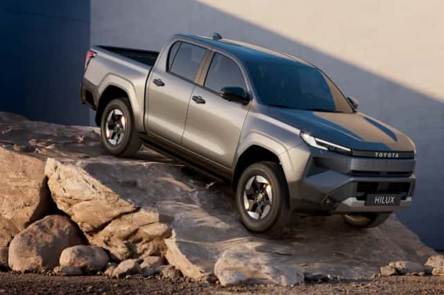 Toyota Hilux (2026) thumbnail 2