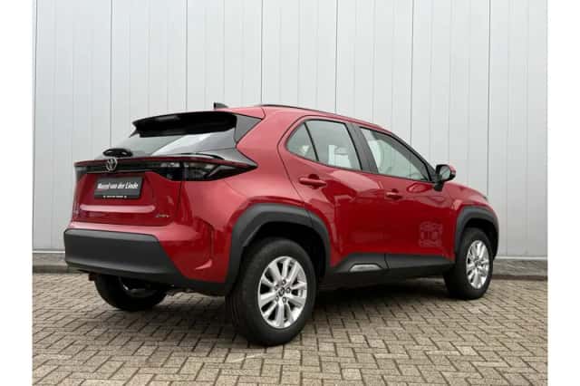 Toyota Yaris Cross (2025) thumbnail 4