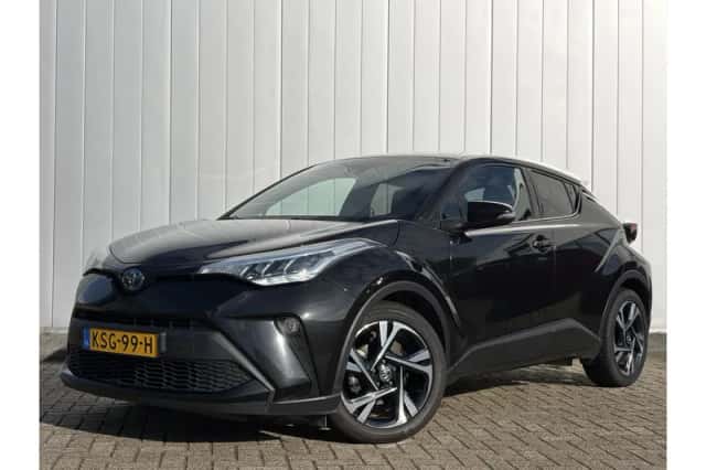 Toyota C-HR (2023) thumbnail 1