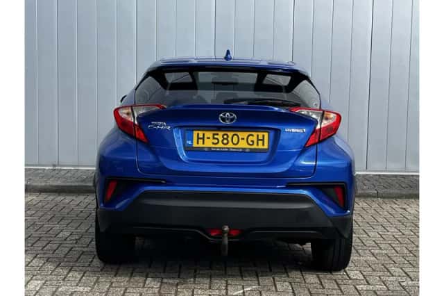 Toyota C-HR (2019) thumbnail 5