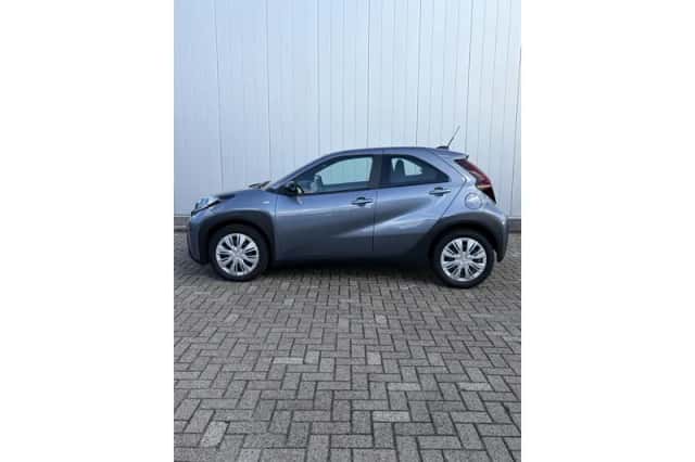 Toyota Aygo X (2024) thumbnail 2