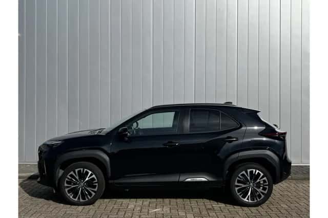 Toyota Yaris Cross (2025) thumbnail 3