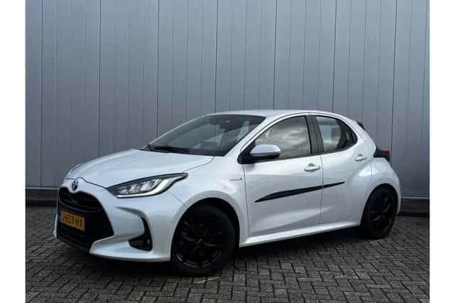 Toyota Yaris (2020) thumbnail 1
