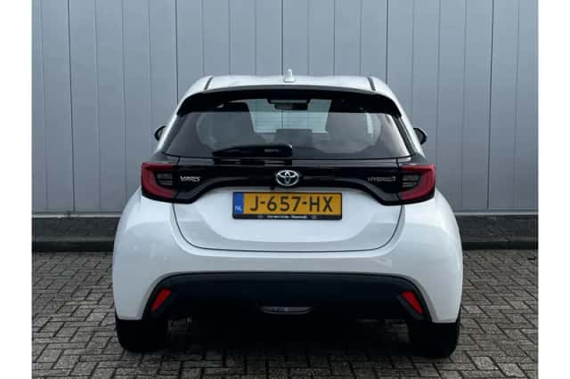 Toyota Yaris (2020) thumbnail 5