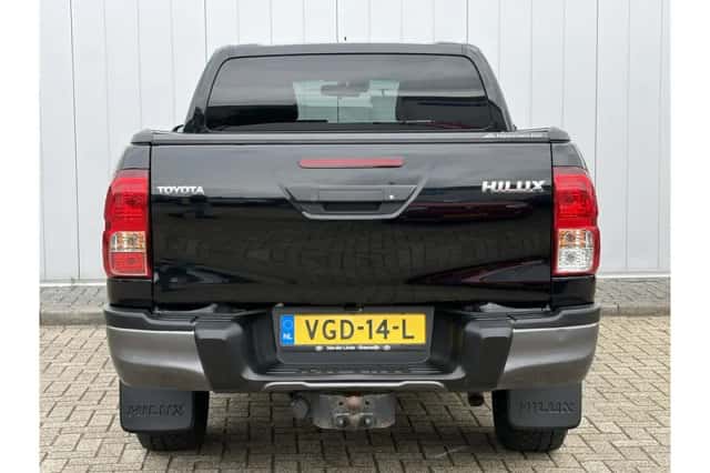 Toyota Hilux (2020) thumbnail 6