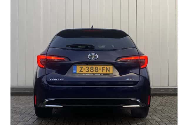 Toyota Corolla (2024) thumbnail 5