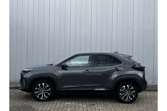 Toyota Yaris Cross (2021) thumbnail 2