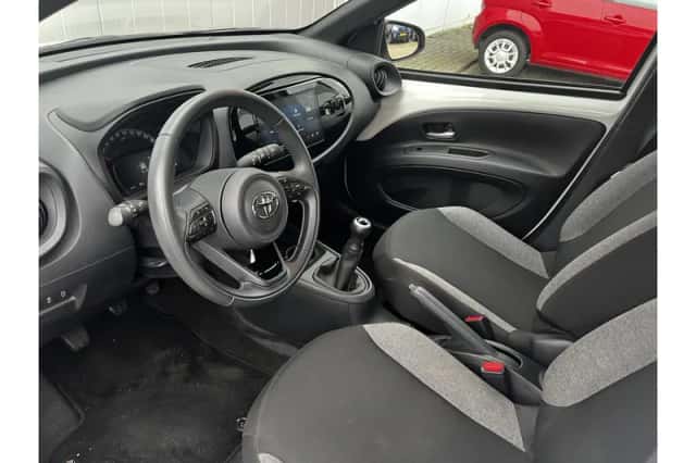 Toyota Aygo X (2024) thumbnail 6