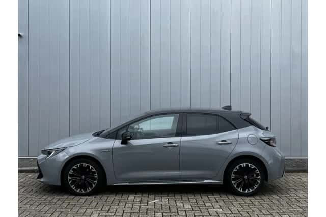 Toyota Corolla (2021) thumbnail 2