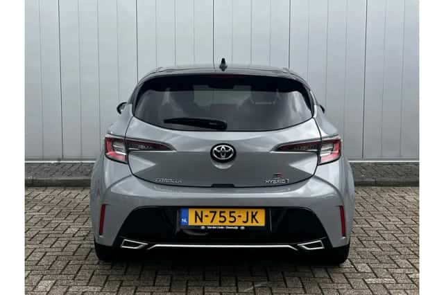 Toyota Corolla (2021) thumbnail 5