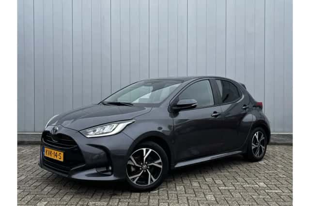 Toyota Yaris (2024) thumbnail 1