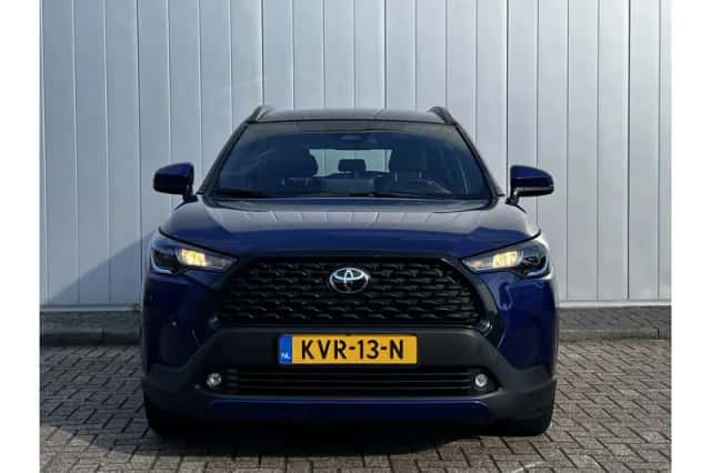 Toyota Corolla Cross (2024) thumbnail 3