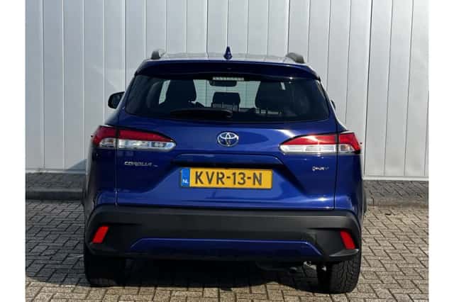 Toyota Corolla Cross (2024) thumbnail 5